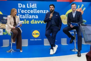 Antonino Cannavacciuolo nuovo volto della linea Italiamo e della freschezza Lidl