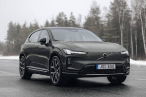 Volvo EX60: primo sguardo italiano al Volvo Studio Milano