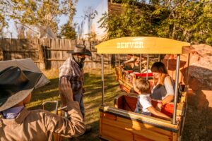 Cowboyland, riparte nuova stagione con gli show acquatici nel parco divertimenti di Voghera