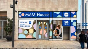 MAM Baby celebra 50 anni con il pop-up MAM House dal 6 al 7 giugno a Milano