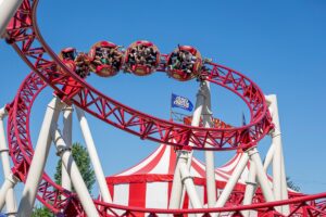 Leolandia, Festa della Mamma con i DinsiemE e l’adrenalina di Reveяsum