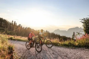 Val d’Ega in bici, tour e trail nelle Dolomiti fino a ottobre 2026