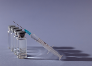 Vaccino contro il melanoma, svolta nella fase 3: risultati positivi per Moderna e Merck